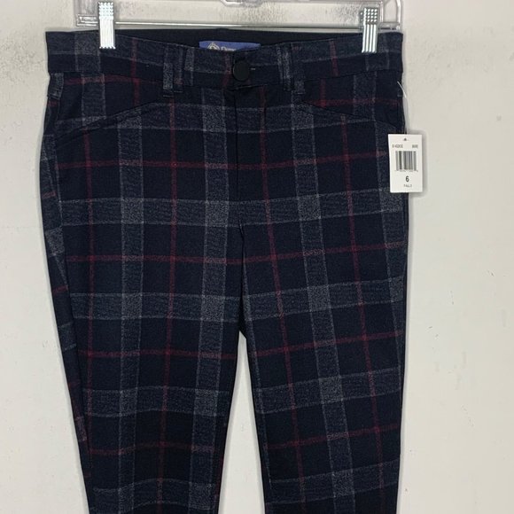 Democracy Black Skinny Pants - Picture 3 of 9